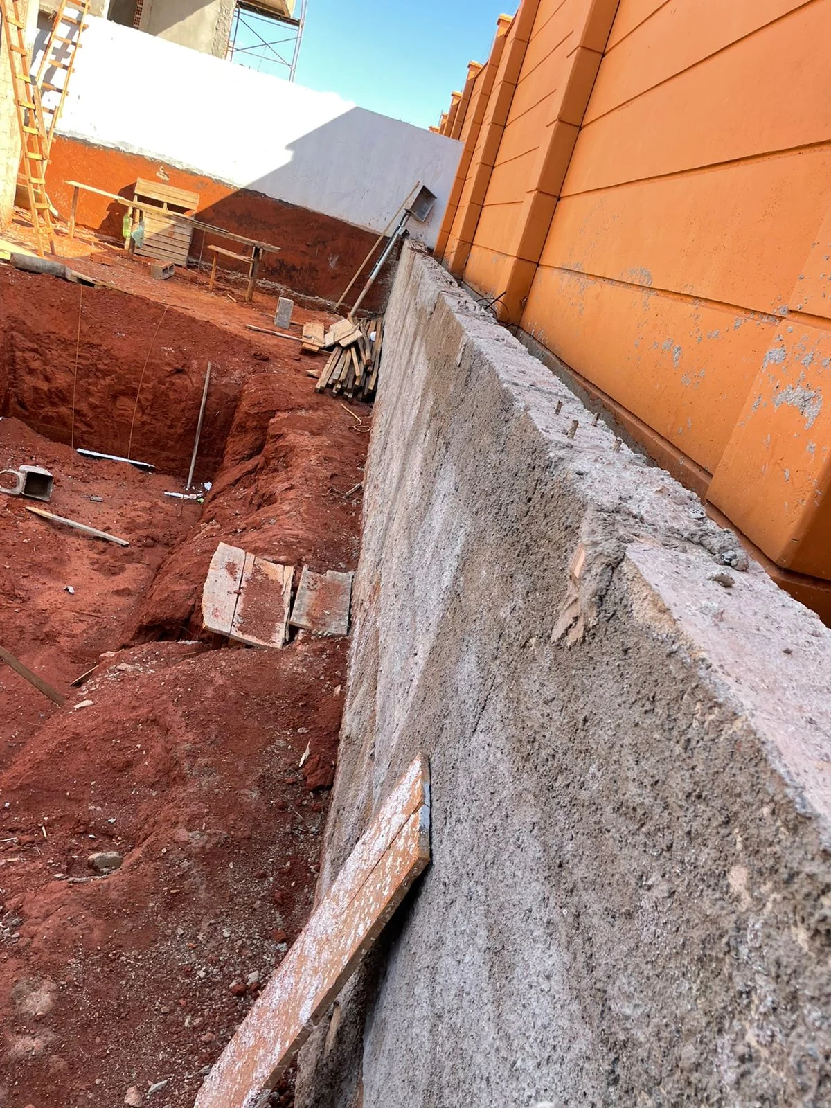 Áreas externas em obra, registro fotográfico VR7-0316