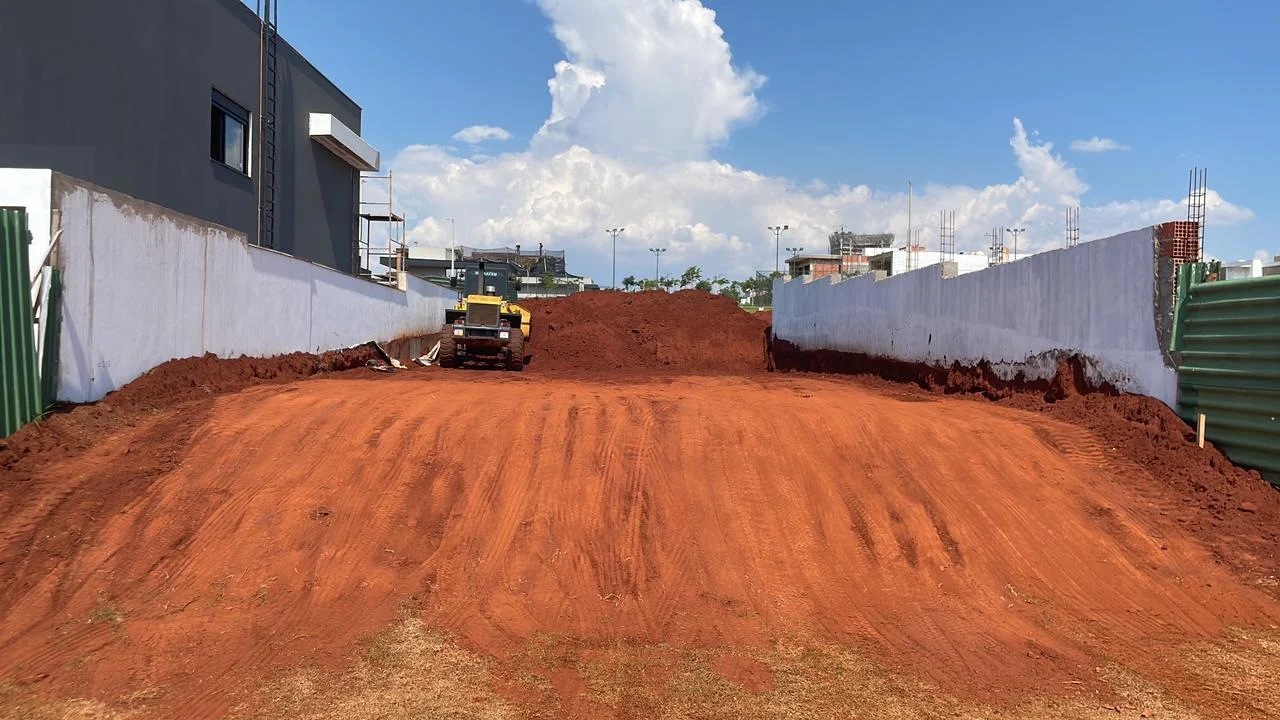 Áreas externas em obra, registro fotográfico VR7-1584